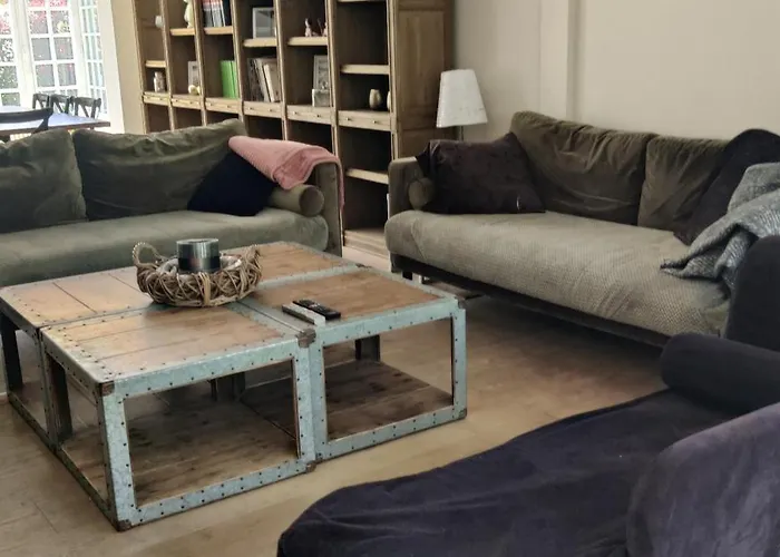 Athena Willa Deauville